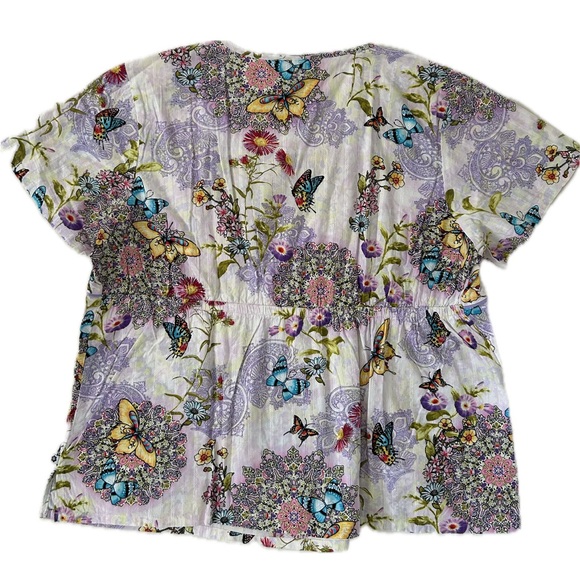 091025 - 100 % Cotton Butterfly Scrub Top - Picture 2 of 6